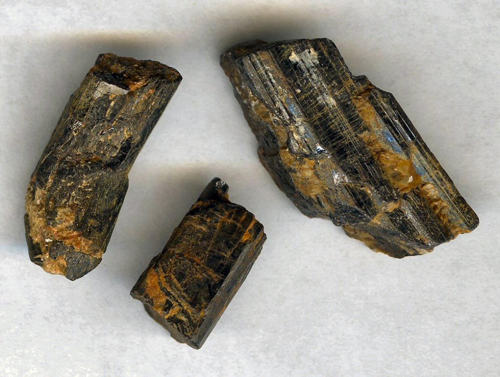 Large Aeschynite-(Ce) Image