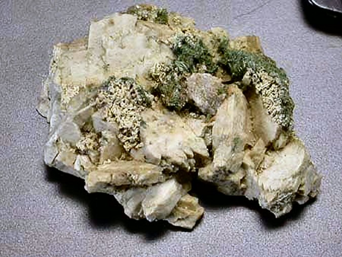 Large Ancylite-(La) Image