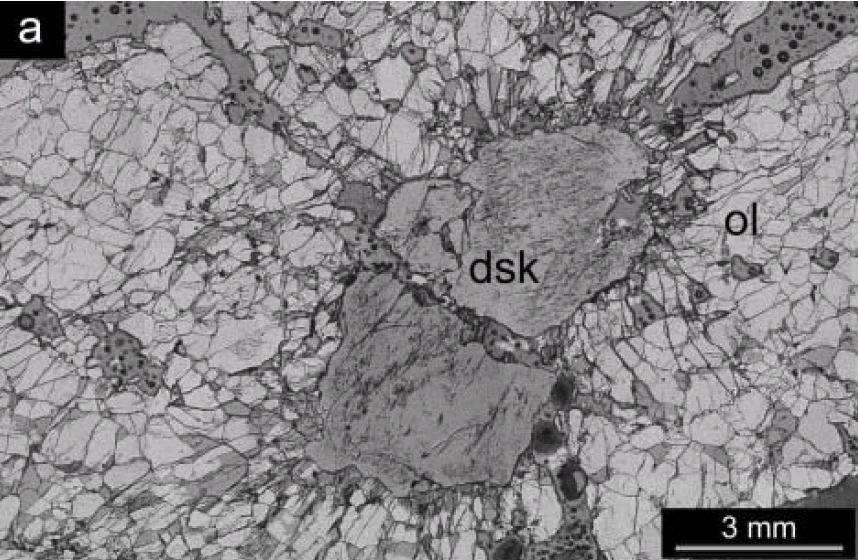 Large Dissakisite-(La) Image