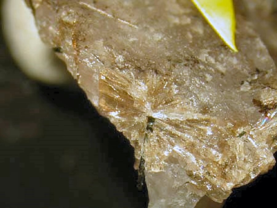 Large Manganonordite-(Ce) Image