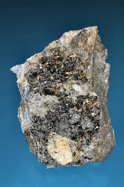 Large Brunogeierite Image