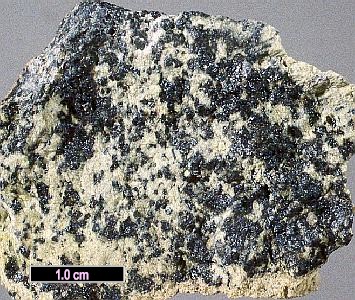 Large Magnesiochromite Image